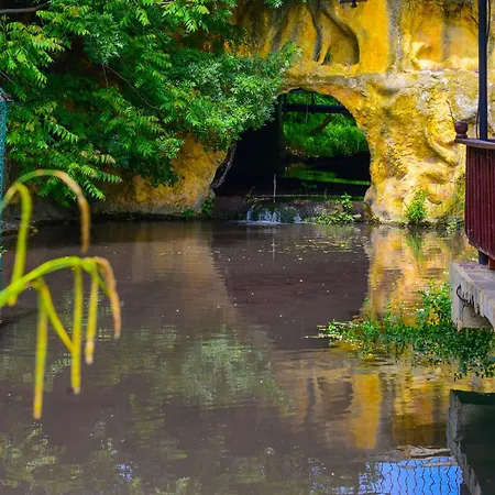 아파트 Charming Sunny Apartment+swimming Pool