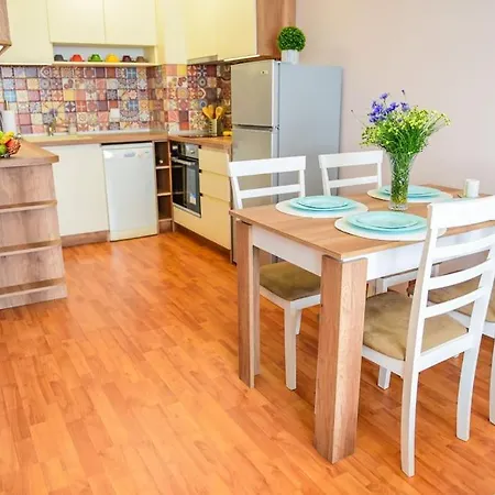 Daire Charming Sunny Apartment+swimming Pool *