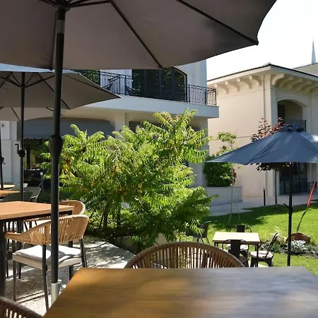 アパート Charming Sunny Apartment+swimming Pool