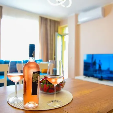 Charming Sunny Apartment+swimming Pool *