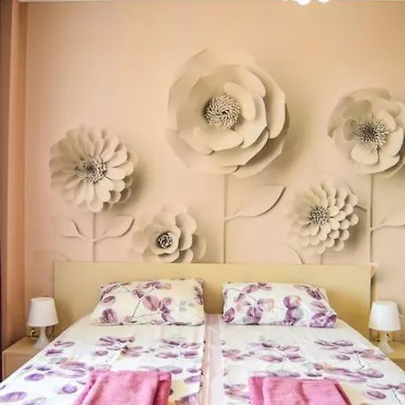 Charming Sunny Apartment+swimming Pool アパート *