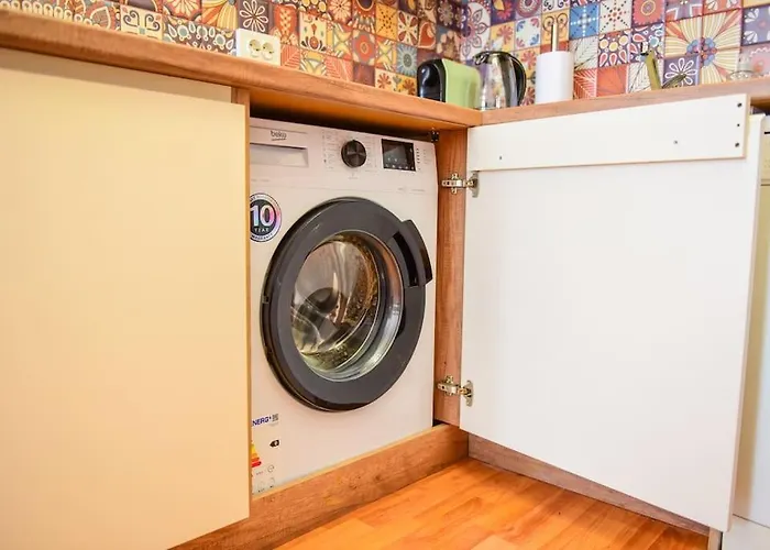 Charming Sunny Apartment+swimming Pool סנט קונסטנטין והלנה