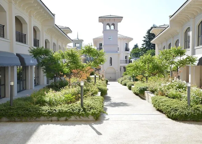 Charming Sunny Apartment+swimming Pool