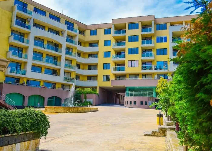 Charming Sunny Apartment+swimming Pool דירה סנט קונסטנטין והלנה