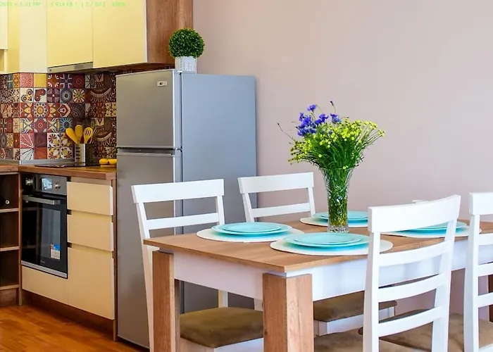 Daire Charming Sunny Apartment+swimming Pool